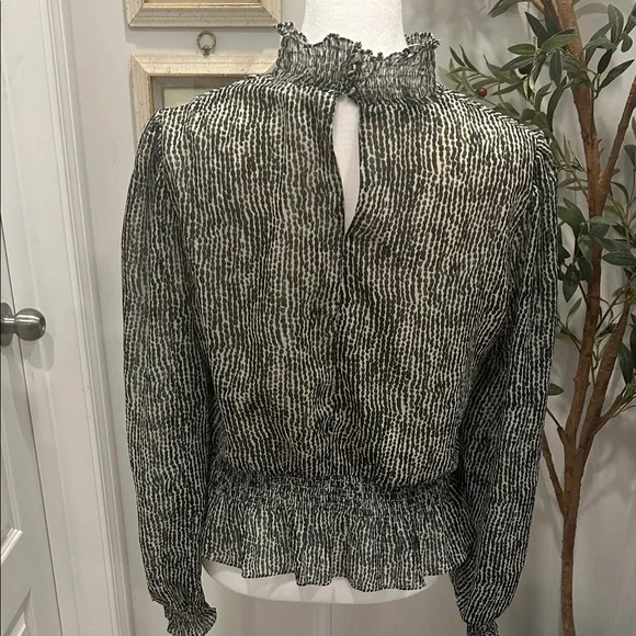 Lucy Paris Green and White Smocked Neck Peplum Blouse - Picture 2 of 4